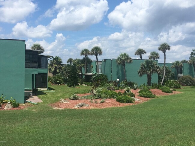 5500 Ocean Shore Blvd in Ormond Beach, FL - Building Photo - Building Photo
