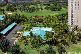 3009 Ala Makahala Pl in Honolulu, HI - Building Photo - Building Photo