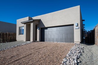 3364 Zinnia Ln in Santa Fe, NM - Building Photo - Building Photo