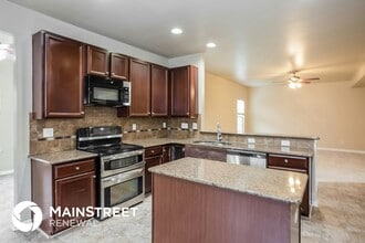 3207 Erwin Trace Dr, Unit 3-3-3318 in Charlotte, NC - Foto de edificio - Building Photo