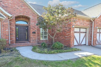 4002 SW Sycamore St in Bentonville, AR - Building Photo - Building Photo
