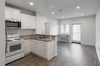 Harbor Grove Apartments in Garden Grove, CA - Building Photo - Interior Photo