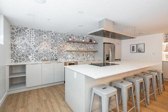 7 Elements in Québec, QC - Building Photo - Building Photo