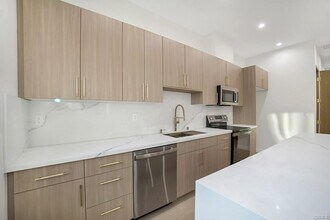 17425 Los Alimos St in Los Angeles, CA - Building Photo - Building Photo