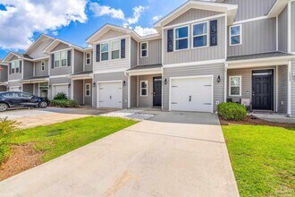 6036 Royal Port Ct in Bellview, FL - Building Photo - Building Photo