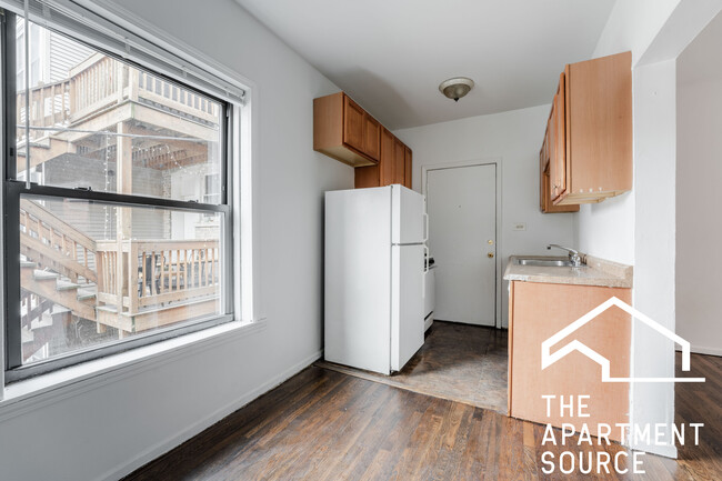933 W Sunnyside Ave in Chicago, IL - Building Photo - Building Photo