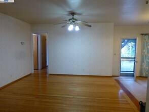 41772 Chadbourne Dr in Fremont, CA - Building Photo - Building Photo