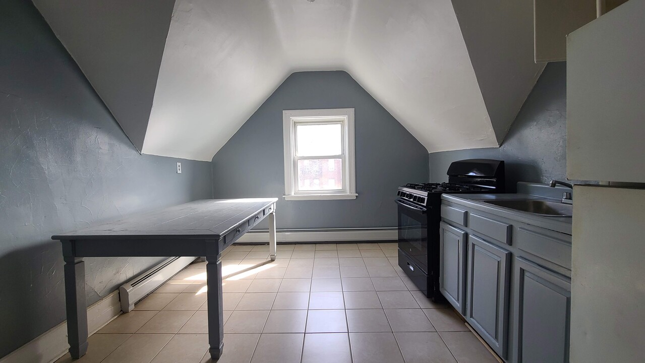 2511 John F Kennedy Blvd in Jersey City, NJ - Building Photo
