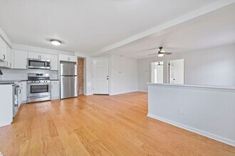 44 Saratoga Ave in Mechanicville, NY - Building Photo - Building Photo