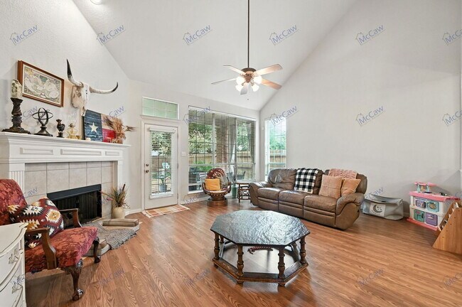 7912 Adobe Dr in Fort Worth, TX - Building Photo - Building Photo