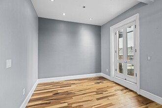 28 Upton St, Unit 3 in Boston, MA - Foto de edificio - Building Photo