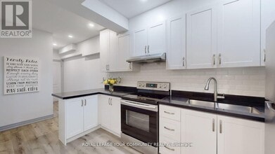 586 Parliament St in Toronto, ON - Building Photo - Building Photo