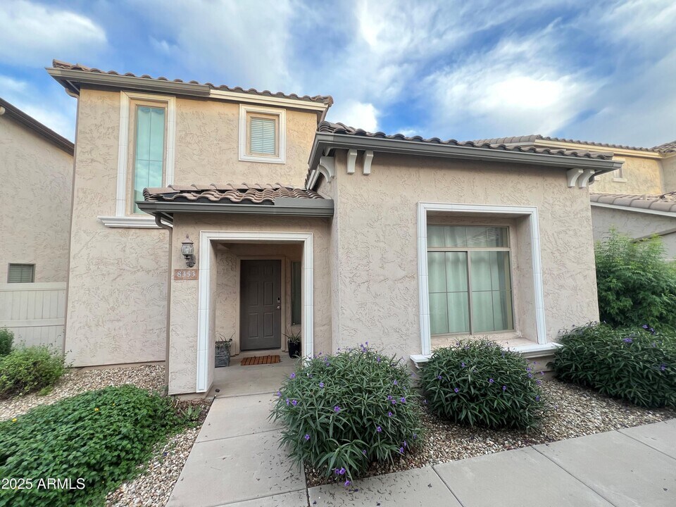 8353 W Lewis Ave in Phoenix, AZ - Building Photo