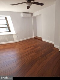 401 Shurs Ln photo'
