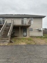 5891 Fiesta Ave, Unit 4 in Portage, IN - Foto de edificio - Building Photo