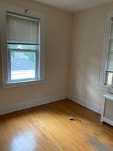 326-1 Wayne St in Highland Park, NJ - Foto de edificio - Building Photo