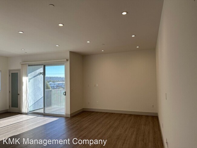 11811 Culver Blvd in Los Angeles, CA - Building Photo - Building Photo