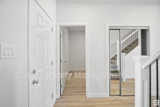 19214-1922A 22A Ave NW in Edmonton, AB - Building Photo - Building Photo