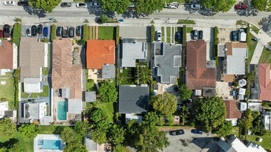 2440 SW 3rd St in Miami, FL - Building Photo - Building Photo