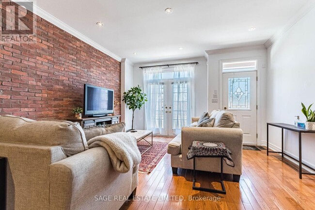 548D Scarlett Rd in Toronto, ON - Building Photo - Building Photo