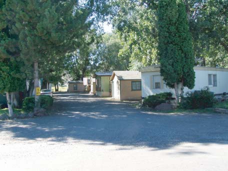 Trees Court in Prineville, OR - Building Photo