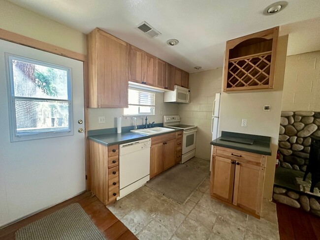 1410 Ski Run Blvd in South Lake Tahoe, CA - Building Photo - Building Photo