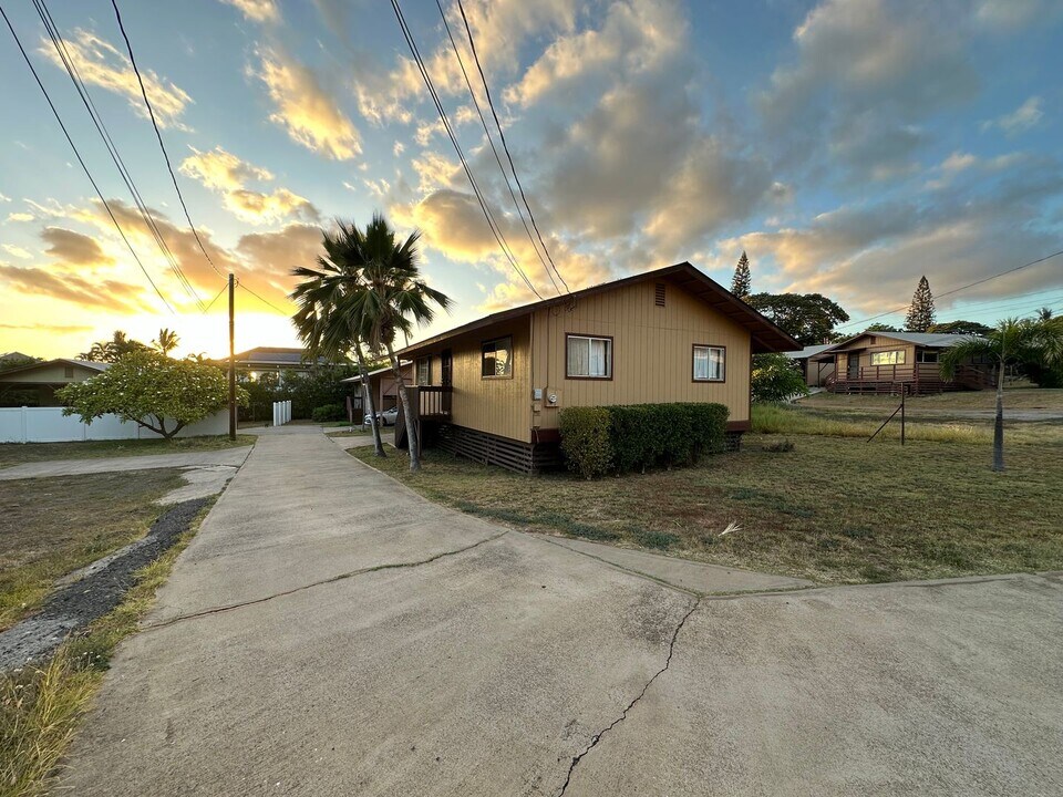 390 Auhana Rd in Kihei, HI - Building Photo