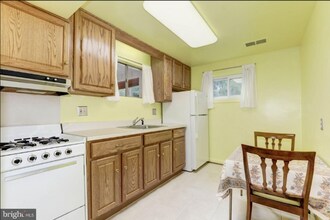 6222 Rockhurst Rd in Bethesda, MD - Building Photo - Building Photo