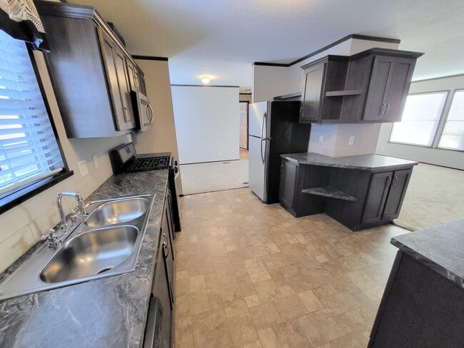 151 Whippoorwill Ln in Rochester Hills, MI - Building Photo - Building Photo