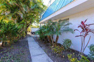 1331 Chesapeake Ave in Naples, FL - Building Photo - Building Photo