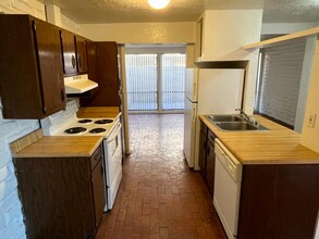 704 Truman St NE in Albuquerque, NM - Foto de edificio - Building Photo