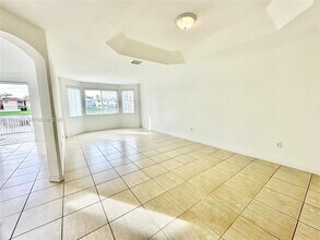 11522 NW 69th Ter in Doral, FL - Building Photo - Building Photo