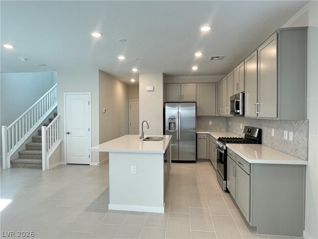 property at 2878 Roaming Palmer Rd