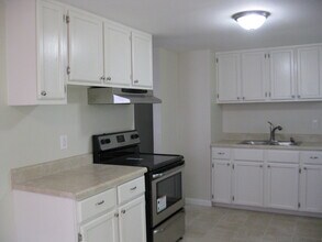 1512 Hastings Dr in Hampton, VA - Building Photo - Building Photo