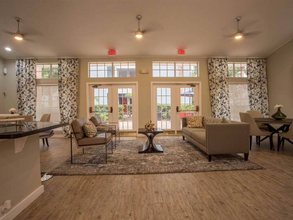 Advenir at The Oaks Apartments in Ocoee, FL