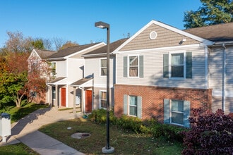 Carrot Way Apartments in Ann Arbor, MI - Building Photo - Building Photo