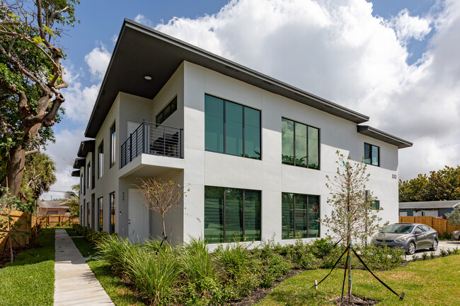 333 NW 41st St