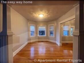 110 W Quincy St, Unit 2 in Somerville, MA - Building Photo - Building Photo