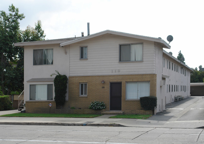 110 W Santa Clara Ave in Santa Ana, CA - Building Photo - Building Photo