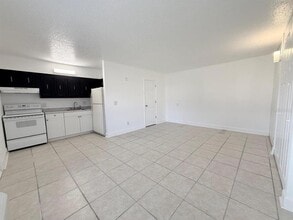 3301 58th Ave S in St. Petersburg, FL - Building Photo - Building Photo