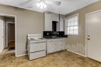 2567 Madison Ave in Memphis, TN - Building Photo - Building Photo