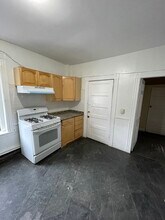 62 Empire St, Unit 2 in Boston, MA - Foto de edificio - Building Photo