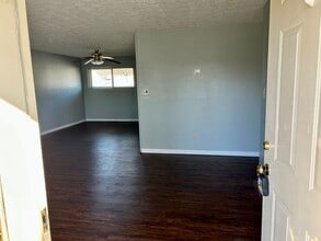 3928 Elmira Dr in Kettering, OH - Building Photo - Building Photo