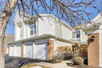 2073 Cambria Ct in Northbrook, IL - Building Photo - Building Photo