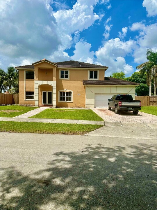 18124 SW 152nd Pl in Miami, FL - Building Photo