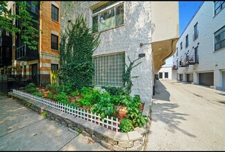 2231 N Lister Ave in Chicago, IL - Building Photo - Building Photo