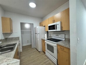1903 Belmont Ln in North Lauderdale, FL - Building Photo - Building Photo