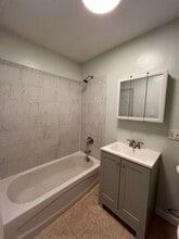 176 Monticello Ave, Unit 1B in Jersey City, NJ - Building Photo - Building Photo