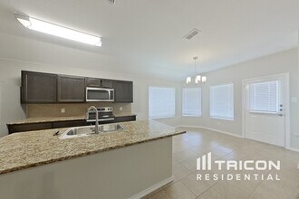 6800 Turtle Stream Dr in Fort Worth, TX - Building Photo - Building Photo