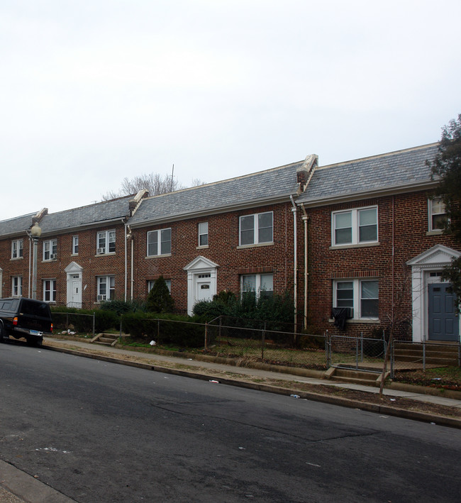 1305 Orren St NE in Washington, DC - Building Photo - Building Photo